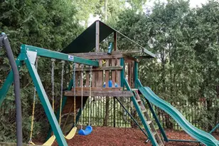 1052 Margret St, Des Plaines, IL 60016 - Photo 40