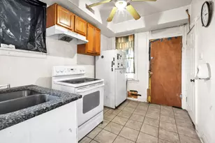 7653 S Bishop St, Chicago, IL 60620 - Photo 14