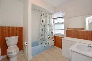 410 N Mclean St, Bloomington, IL 61701 - Photo 26