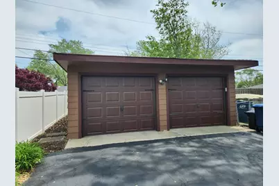 7713 Brookhaven Avenue, Darien, IL 60561 - Photo 8