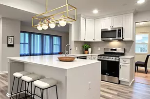 15659 Dante Dr, South Holland, IL 60473 - Photo 2