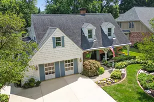 17 Sunset Rd, Bloomington, IL 61701 - Photo 2