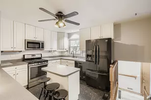 5904 Elm St, Lisle, IL 60532 - Photo 12