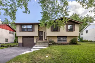 3425 Birchwood Dr, Hazel Crest, IL 60429 - Photo 1