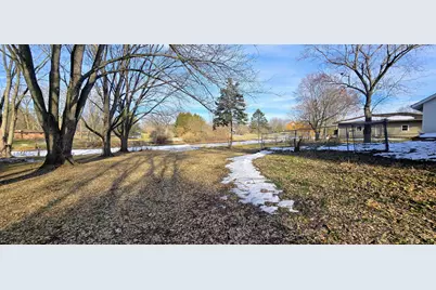 8231 Highview Drive, Winnebago, IL 61088 - Photo 4