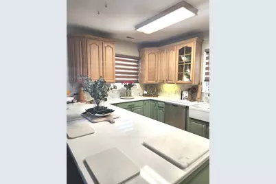 2025 N Sawyer Avenue, Chicago, IL 60647 - Photo 16