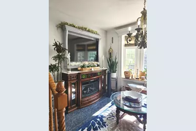 2025 N Sawyer Avenue, Chicago, IL 60647 - Photo 10