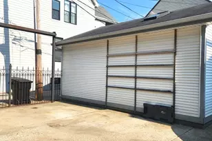 2025 N Sawyer Ave, Chicago, IL 60647 - Photo 6