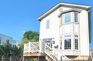 2025 N Sawyer Ave, Chicago, IL 60647 - Photo 2