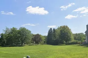 7125 Bannockburn Cir, Lakewood, IL 60014 - Photo 2