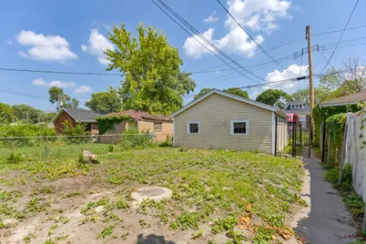 8647 S Kingston Avenue, Chicago, IL 60617 - Photo 26