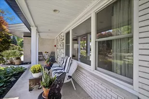 1014 S Grace St, Mount Prospect, IL 60056 - Photo 32