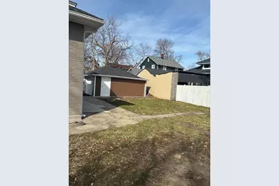 124 S Raynor Avenue, Joliet, IL 60436 - Photo 4