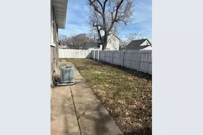 124 S Raynor Avenue, Joliet, IL 60436 - Photo 6