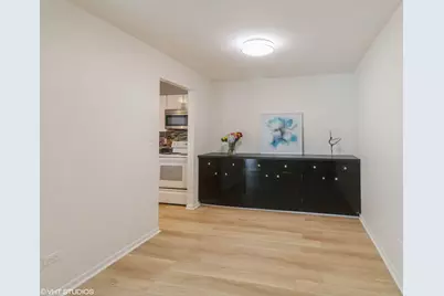 3110 Pheasant Creek Drive #110, Northbrook, IL 60062 - Photo 4