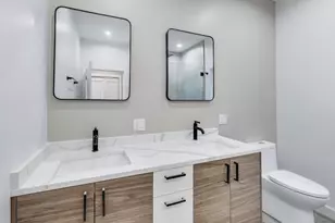 1721 W Arthur Ave, Chicago, IL 60626 - Photo 8