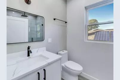 1721 W Arthur Avenue, Chicago, IL 60626 - Photo 26