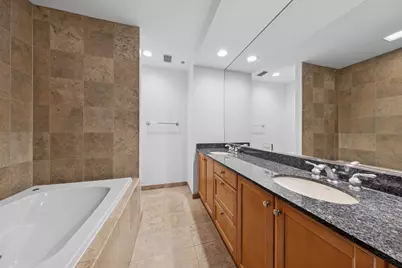 [Address not provided], Chicago, IL 60611 - Photo 16