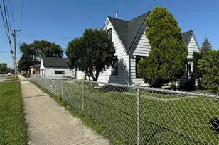 4756 S Lockwood Ave, Chicago, IL 60638 - Photo 1