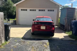 6825 La Porte Ct, Bridgeview, IL 60455 - Photo 2