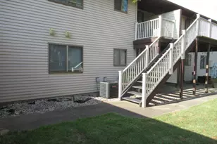 1201 Clifford Dr, Urbana, IL 61802 - Photo 14