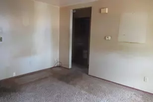 1201 Clifford Dr, Urbana, IL 61802 - Photo 2