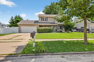 606 Briarwood Ct, Elwood, IL 60421 - Photo 2