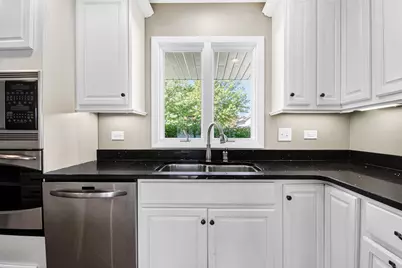 606 Briarwood Court, Elwood, IL 60421 - Photo 6