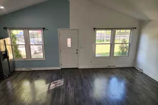 905 Buena Vista Dr, Round Lake Beach, IL 60073 - Photo 10