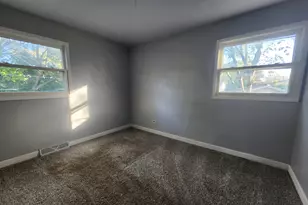 905 Buena Vista Dr, Round Lake Beach, IL 60073 - Photo 12