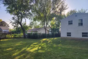 905 Buena Vista Dr, Round Lake Beach, IL 60073 - Photo 32