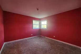 905 Buena Vista Dr, Round Lake Beach, IL 60073 - Photo 14