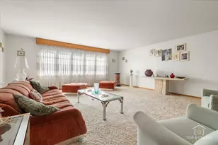 17W508 Hawthorne Ave, Wood Dale, IL 60191 - Photo 6