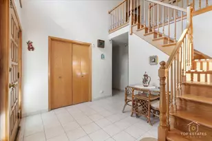 17W508 Hawthorne Ave, Wood Dale, IL 60191 - Photo 4