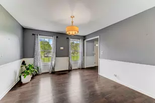 25 W Donovan Ct, Crete, IL 60417 - Photo 4