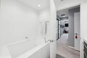 [Address not provided], Chicago, IL 60610 - Photo 18