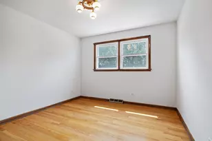 10420 Washington Ave, Oak Lawn, IL 60453 - Photo 10