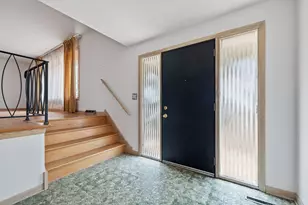 10420 Washington Ave, Oak Lawn, IL 60453 - Photo 2