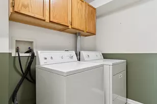 2611 Cedar Glade Dr, Naperville, IL 60564 - Photo 10