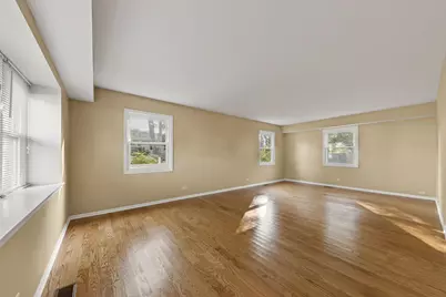 1121 Belmar Lane, Buffalo Grove, IL 60089 - Photo 2