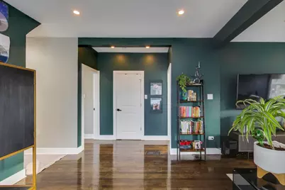 5524 N Luna Avenue, Chicago, IL 60630 - Photo 10