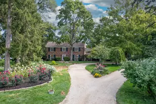 812 Dodds Dr, Champaign, IL 61820 - Photo 4