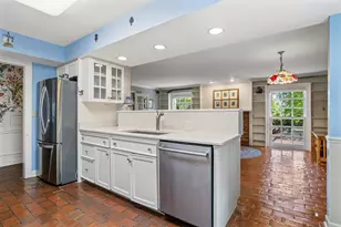 812 Dodds Dr, Champaign, IL 61820 - Photo 16