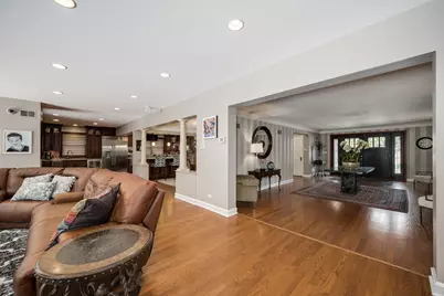 2851 W Rascher Avenue, Chicago, IL 60625 - Photo 10