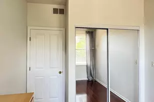 1245 N Orleans St, Chicago, IL 60610 - Photo 18