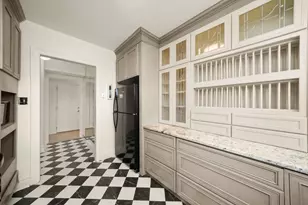 6922 S Jeffery Blvd, Chicago, IL 60649 - Photo 8