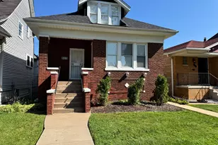 822 E 87th Pl, Chicago, IL 60619 - Photo 1