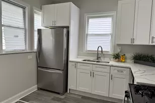 822 E 87th Pl, Chicago, IL 60619 - Photo 8