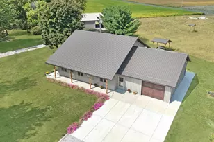 1190 N 1400 East Rd, Bement, IL 61813 - Photo 4