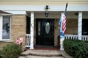 841 Wilcox St, Mundelein, IL 60060 - Photo 2